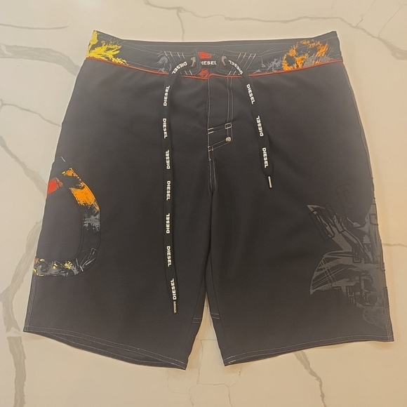 Y2K Diesel Men's Black Hawaiian Drawstring Board Shorts Swimwear Size 34 - Picture 1 of 7